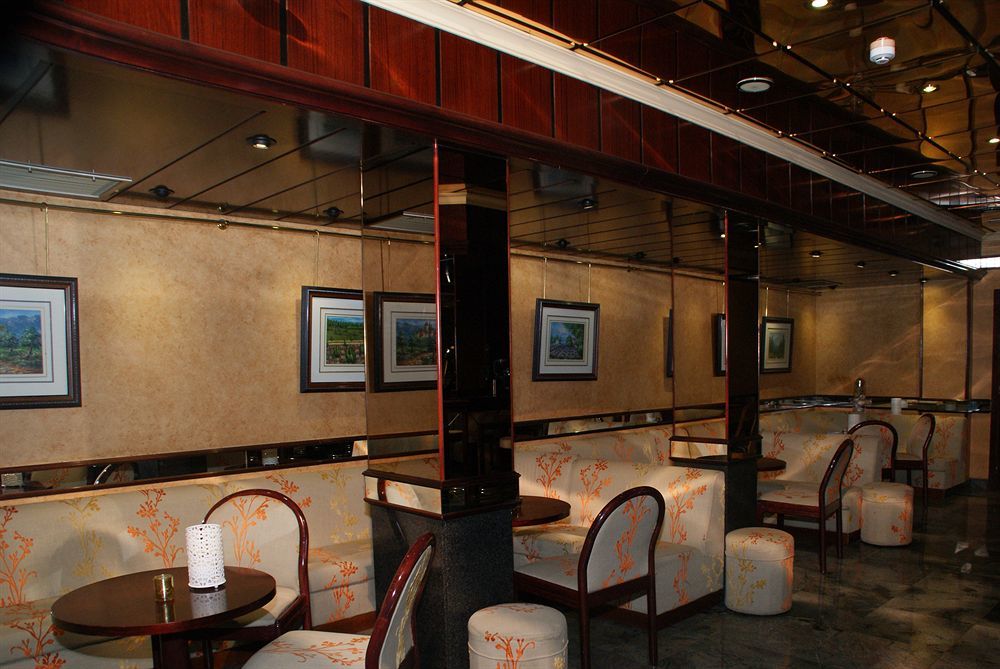 Yomo Eureka Hotel อันดอร์รา ลา เวลลา ภายนอก รูปภาพ
