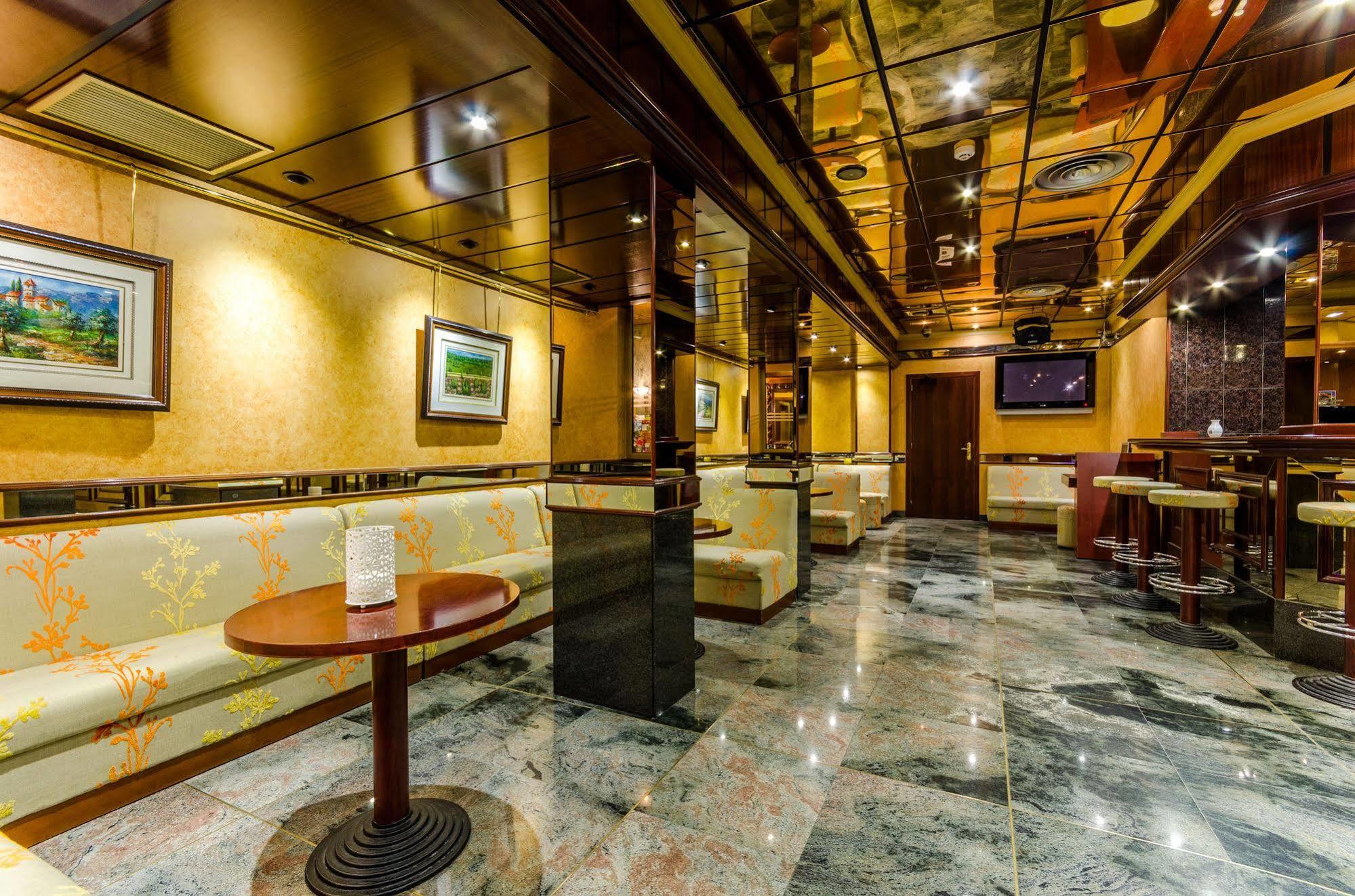 Yomo Eureka Hotel อันดอร์รา ลา เวลลา ภายนอก รูปภาพ
